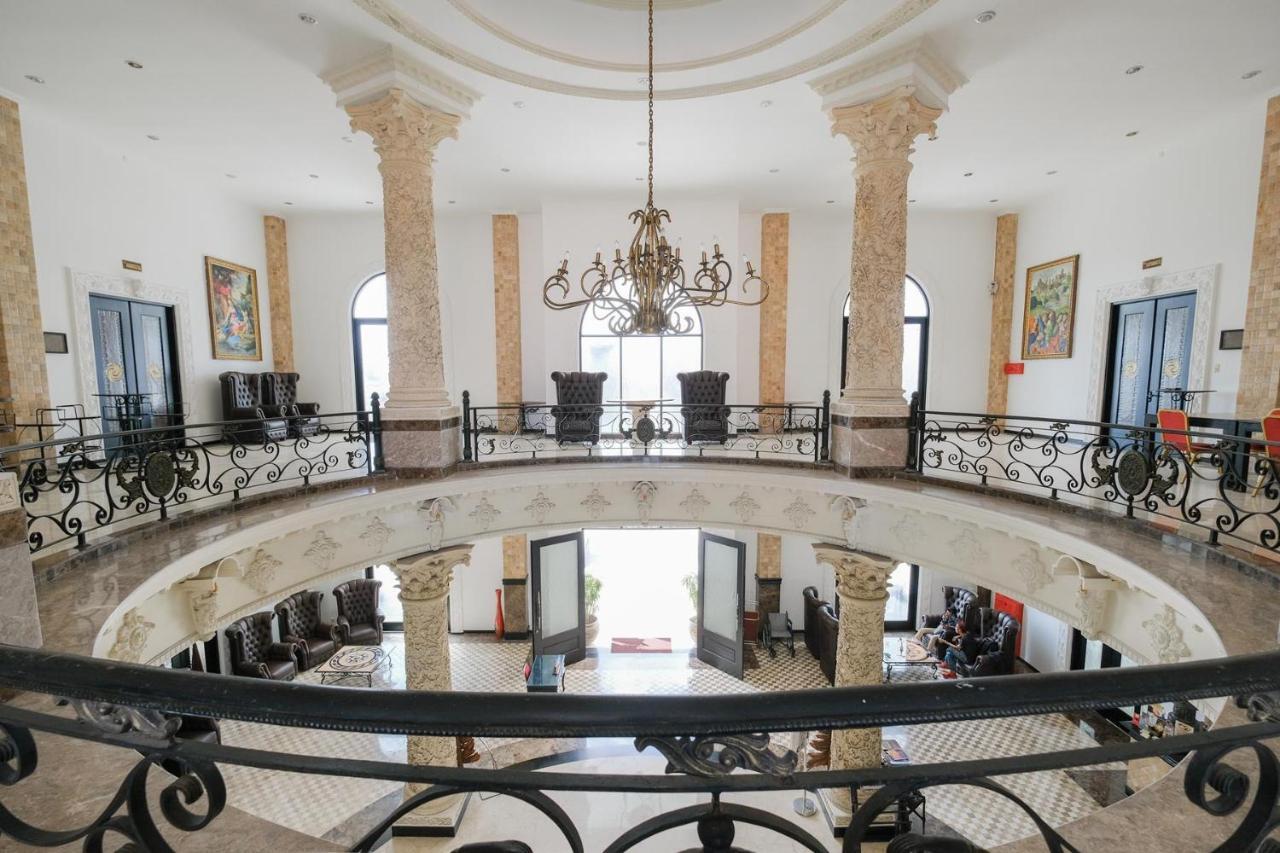 The Grand Palace Hotel Yogyakarta Extérieur photo