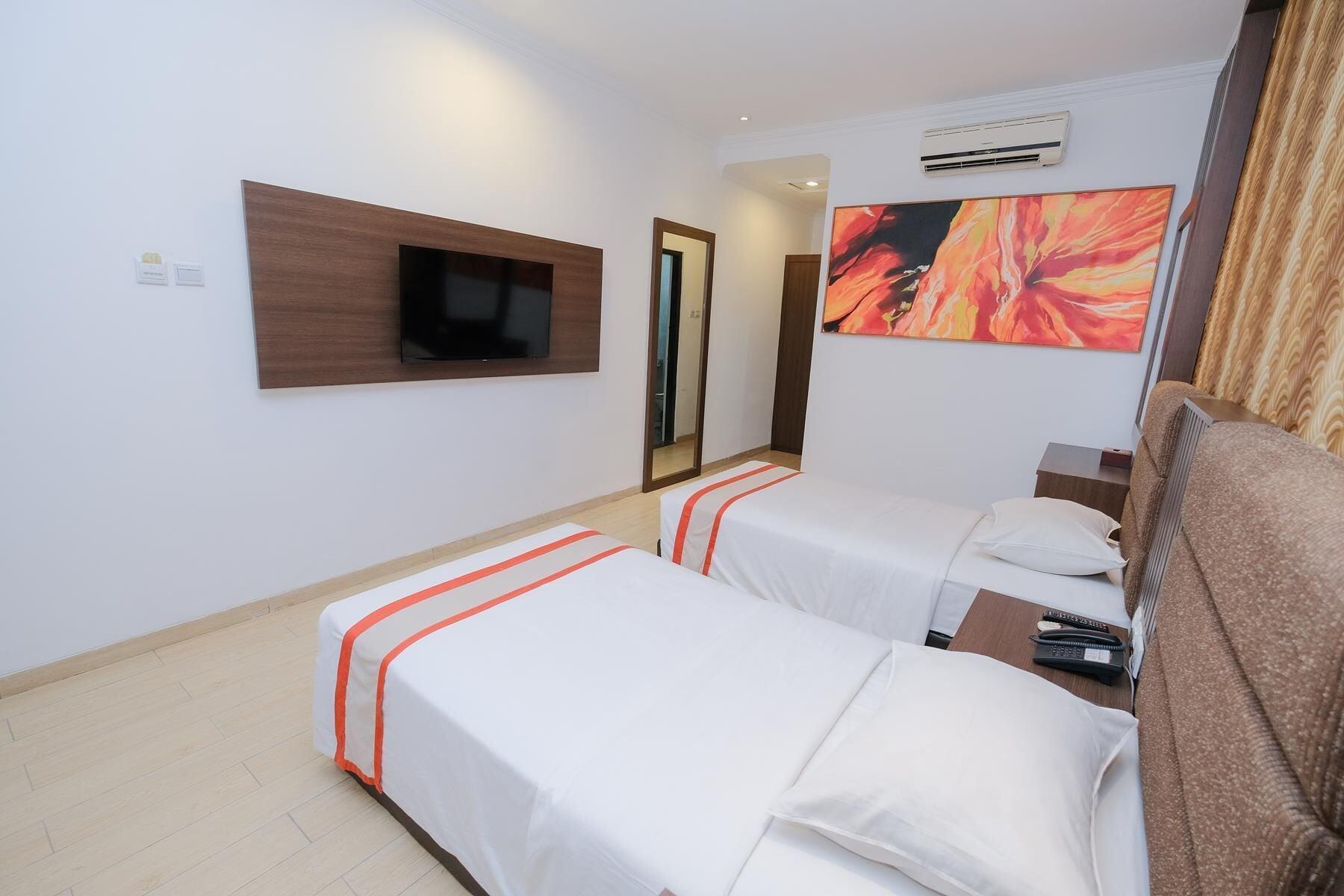 The Grand Palace Hotel Yogyakarta Extérieur photo