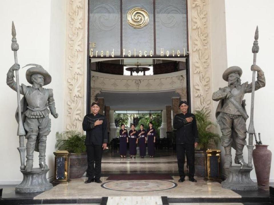 The Grand Palace Hotel Yogyakarta Extérieur photo
