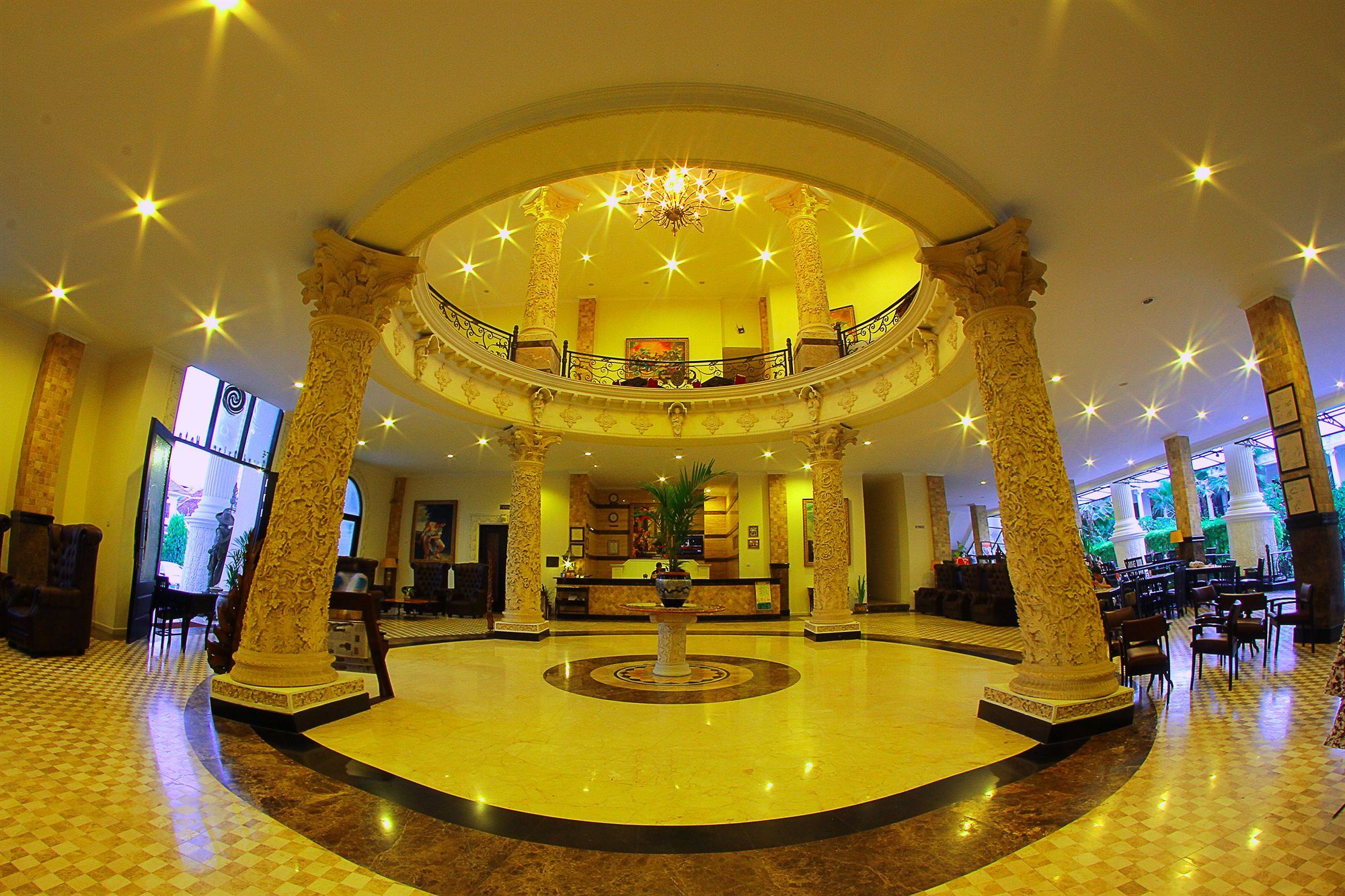 The Grand Palace Hotel Yogyakarta Extérieur photo